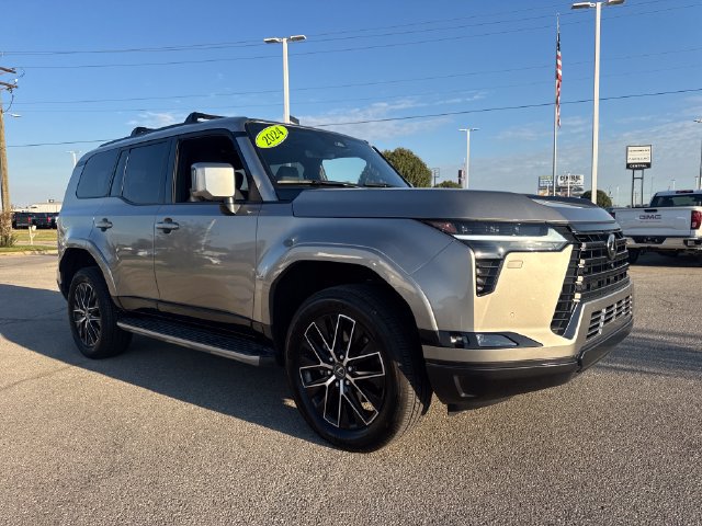 Used 2024 Lexus GX 550 w/ Accessory Package (2T) AWD/4WD image 11
