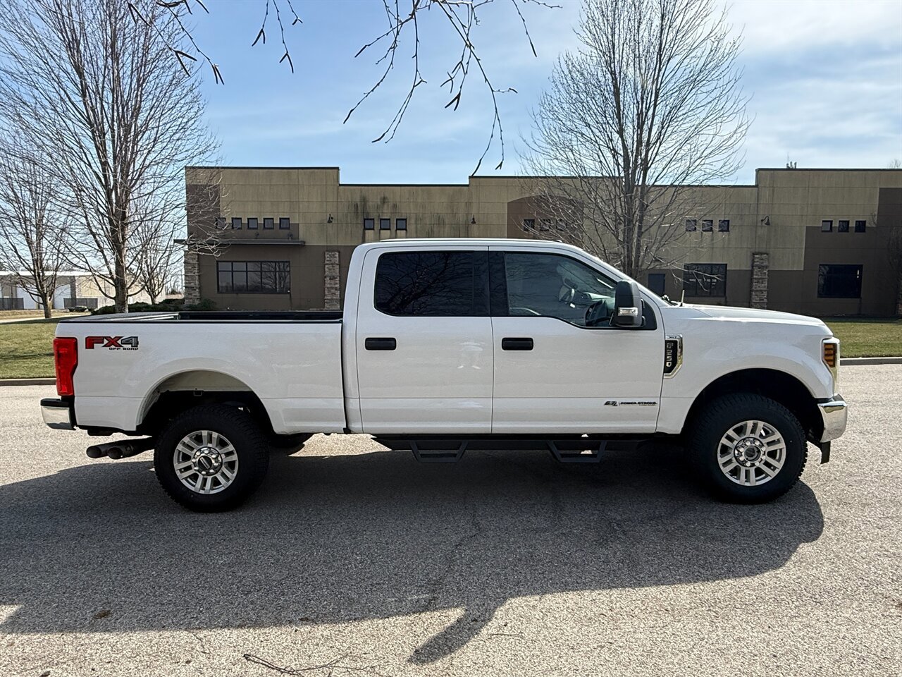 Used 2018 Ford F250 XLT w/ XLT Value Package AWD/4WD image 5