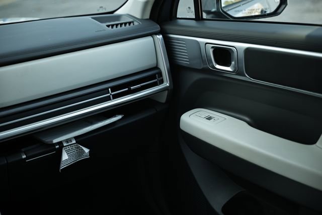 Used 2024 Hyundai Santa Fe SE image 28