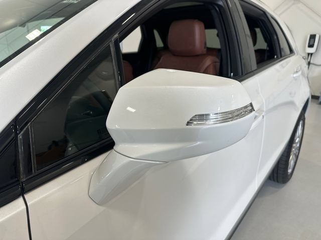 Certified 2025 Cadillac XT5 Sportv AWD/4WD image 7