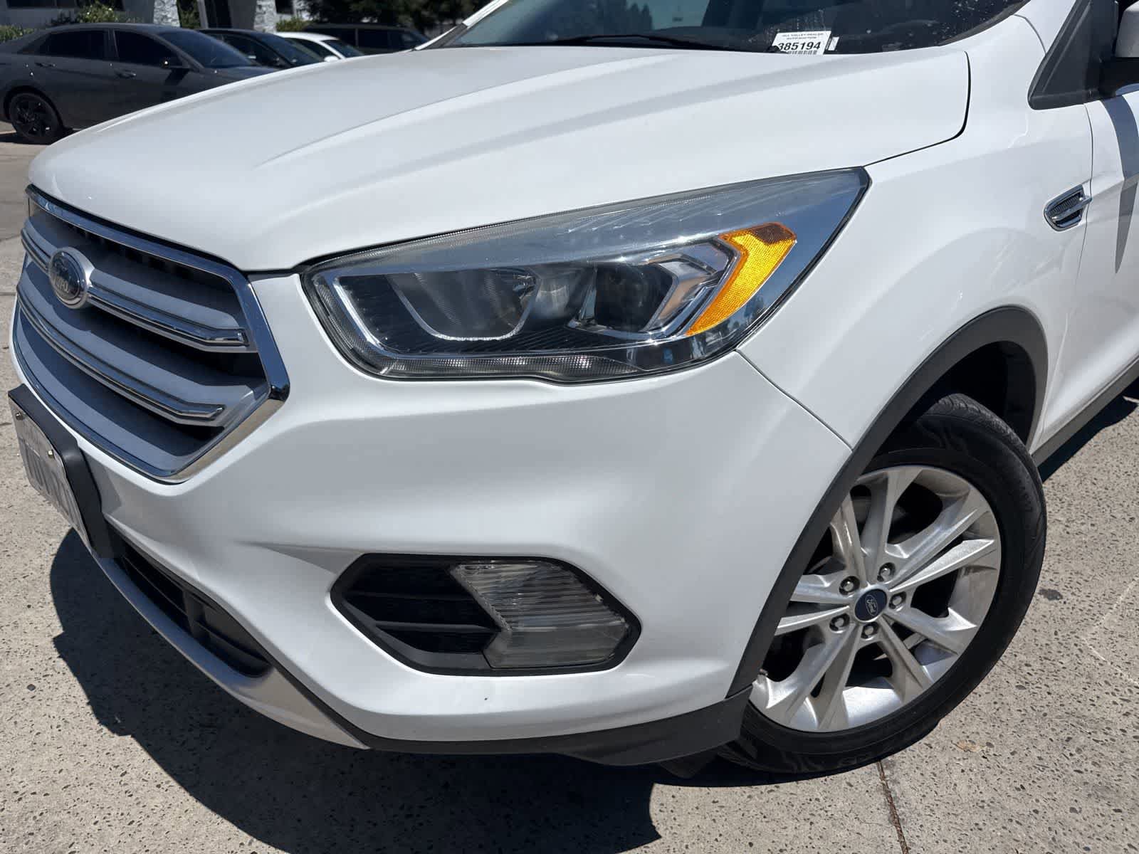 Used 2017 Ford Escape SE w/ Equipment Group 201A FWD image 9