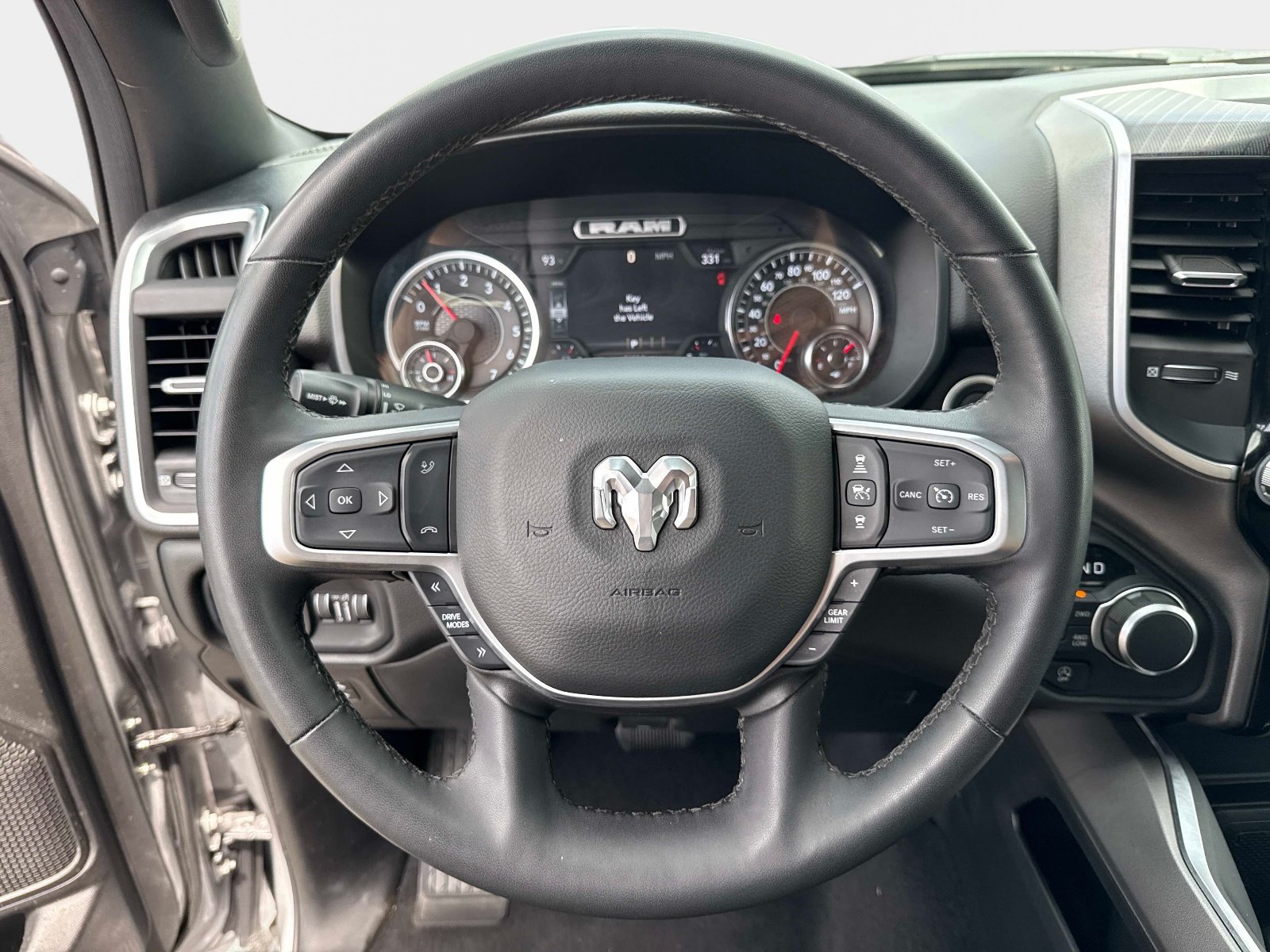 Used 2025 RAM 1500 Big Horn AWD/4WD image 26