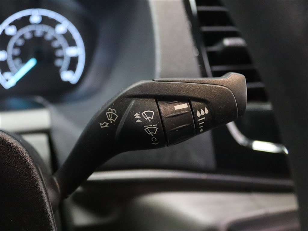 Used 2023 Ford Transit 350 XLT image 33