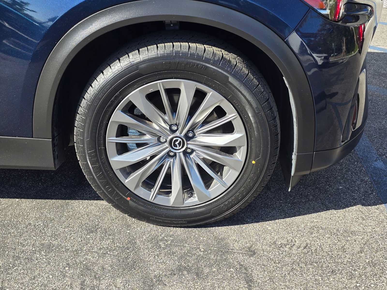 Used 2024 MAZDA CX-90 Plug-In Hybrid w/ Preferred AWD/4WD image 9