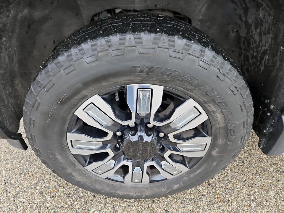 Used 2024 GMC Sierra 2500 Denali w/ Denali Reserve Package image 34