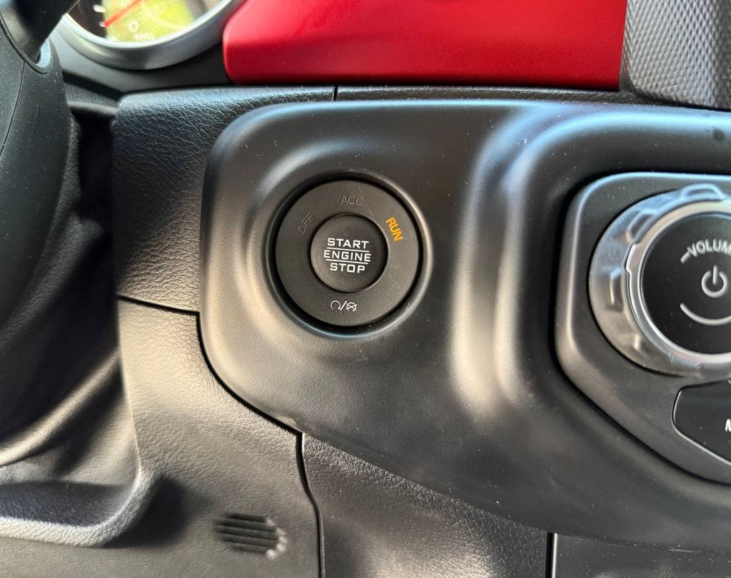 Used 2021 Jeep Wrangler Unlimited Rubicon AWD/4WD image 9