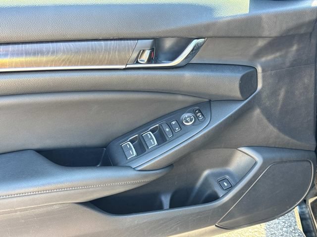 Used 2019 Honda Accord EX image 27