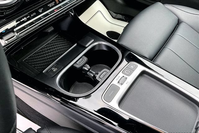 Certified 2025 Mercedes-Benz CLA 250 4MATIC image 21