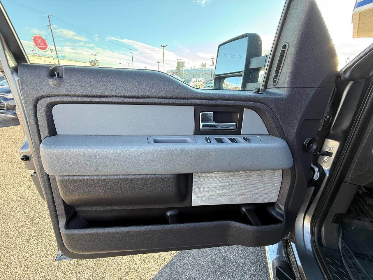 Used 2014 Ford F150 XLT w/ Equipment Group 302A Luxury image 13