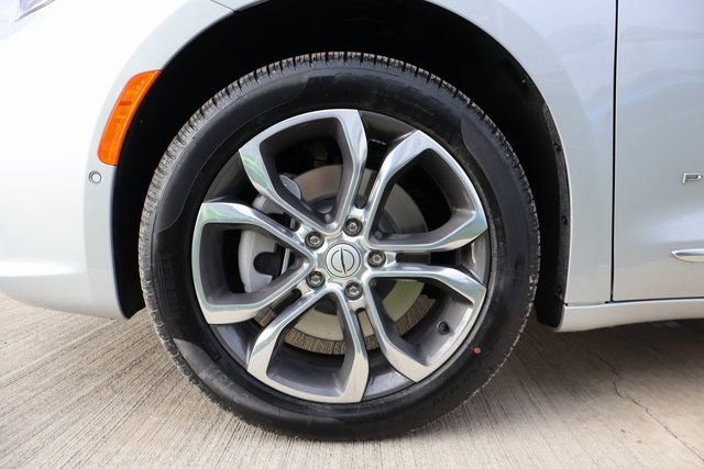New 2026 Chrysler Pacifica Pinnacle AWD/4WD image 31