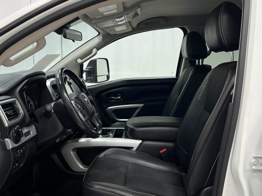 Used 2017 Nissan Titan PRO-4X AWD/4WD image 13