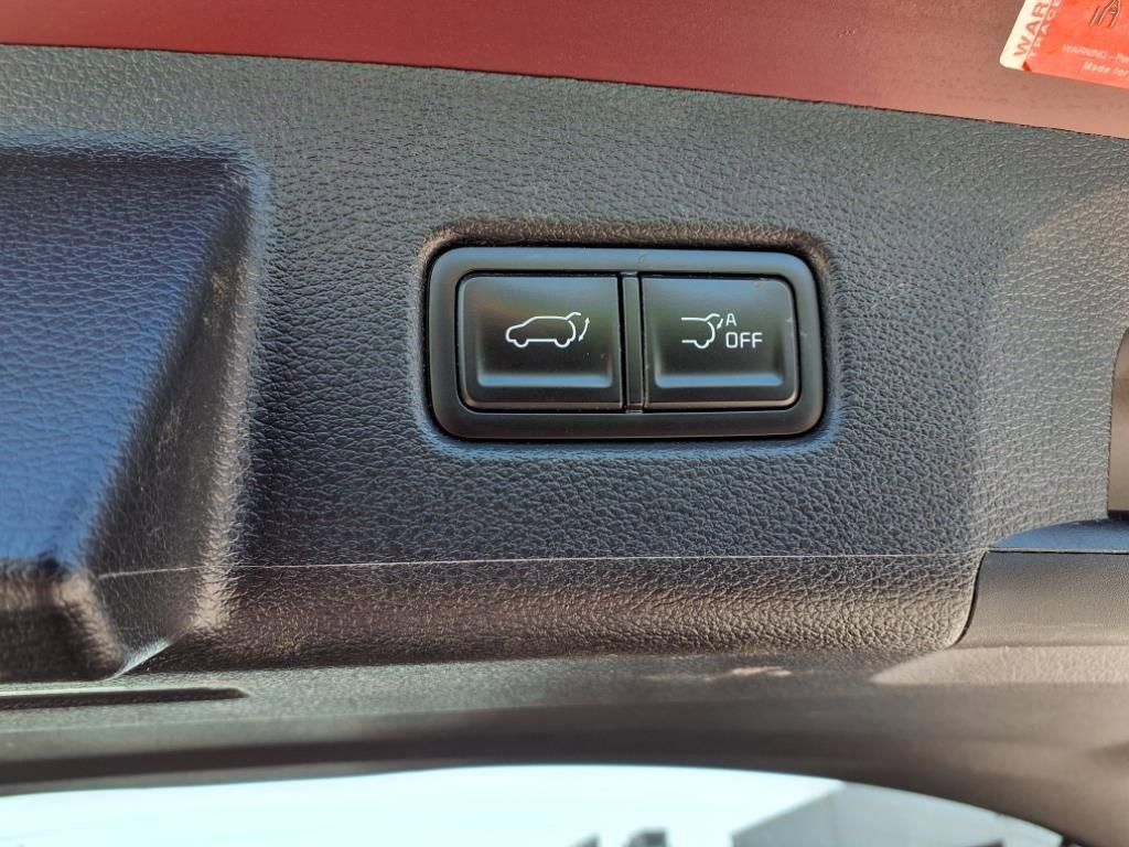 Used 2024 Kia Telluride EX w/ EX Captain's Chair Package image 30