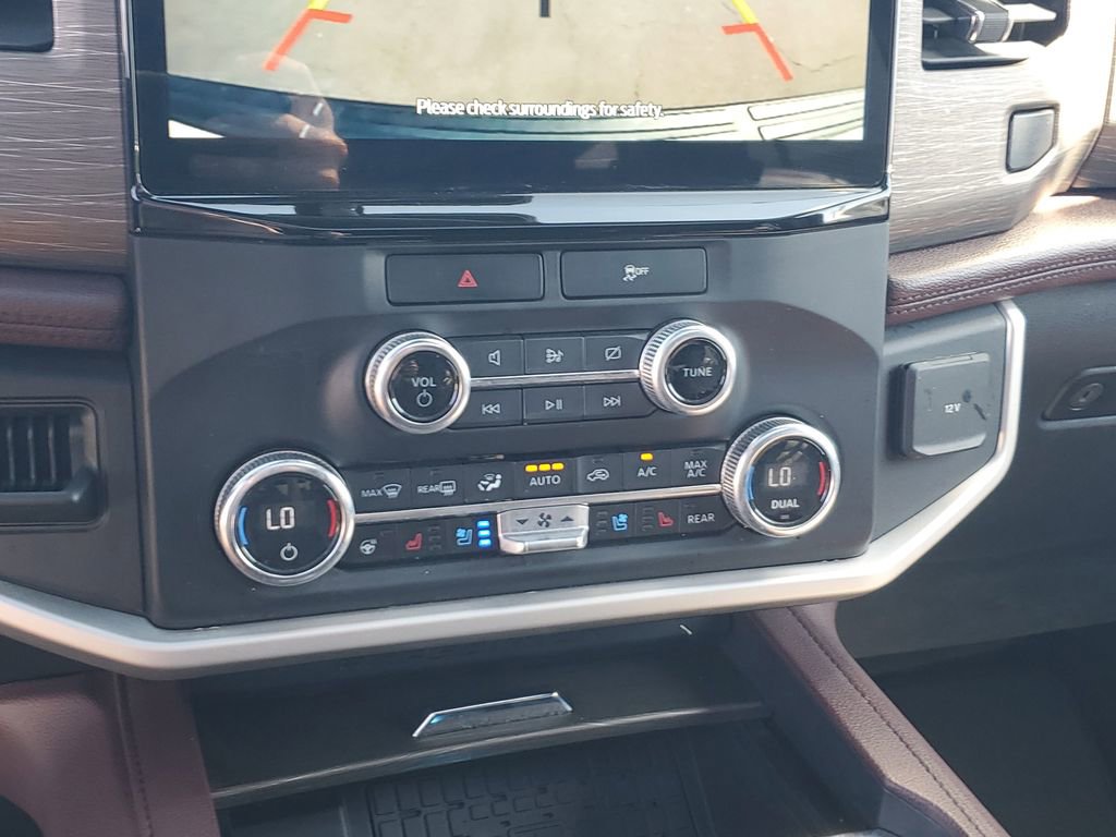 Used 2023 Ford Expedition Limited image 32