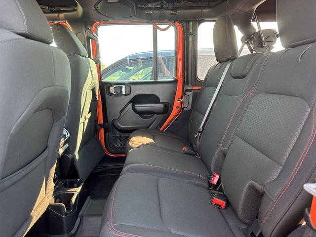 Used 2023 Jeep Wrangler Unlimited Rubicon w/ Cold Weather Group AWD/4WD image 9