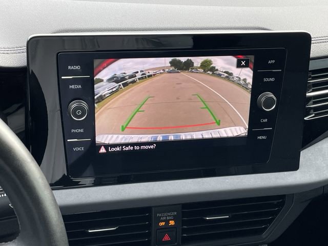 Used 2026 Volkswagen Jetta SE FWD image 18