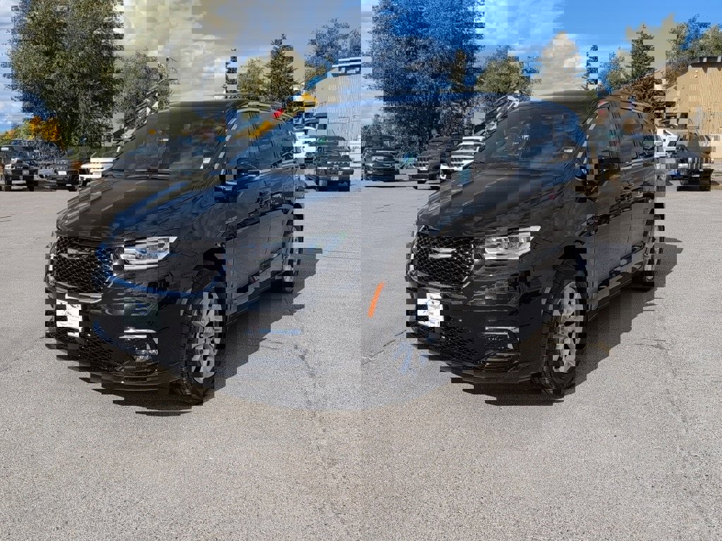 New 2026 Chrysler Pacifica Select image 26