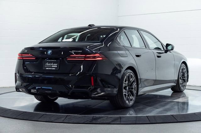 New 2026 BMW i5 eDrive40 image 14