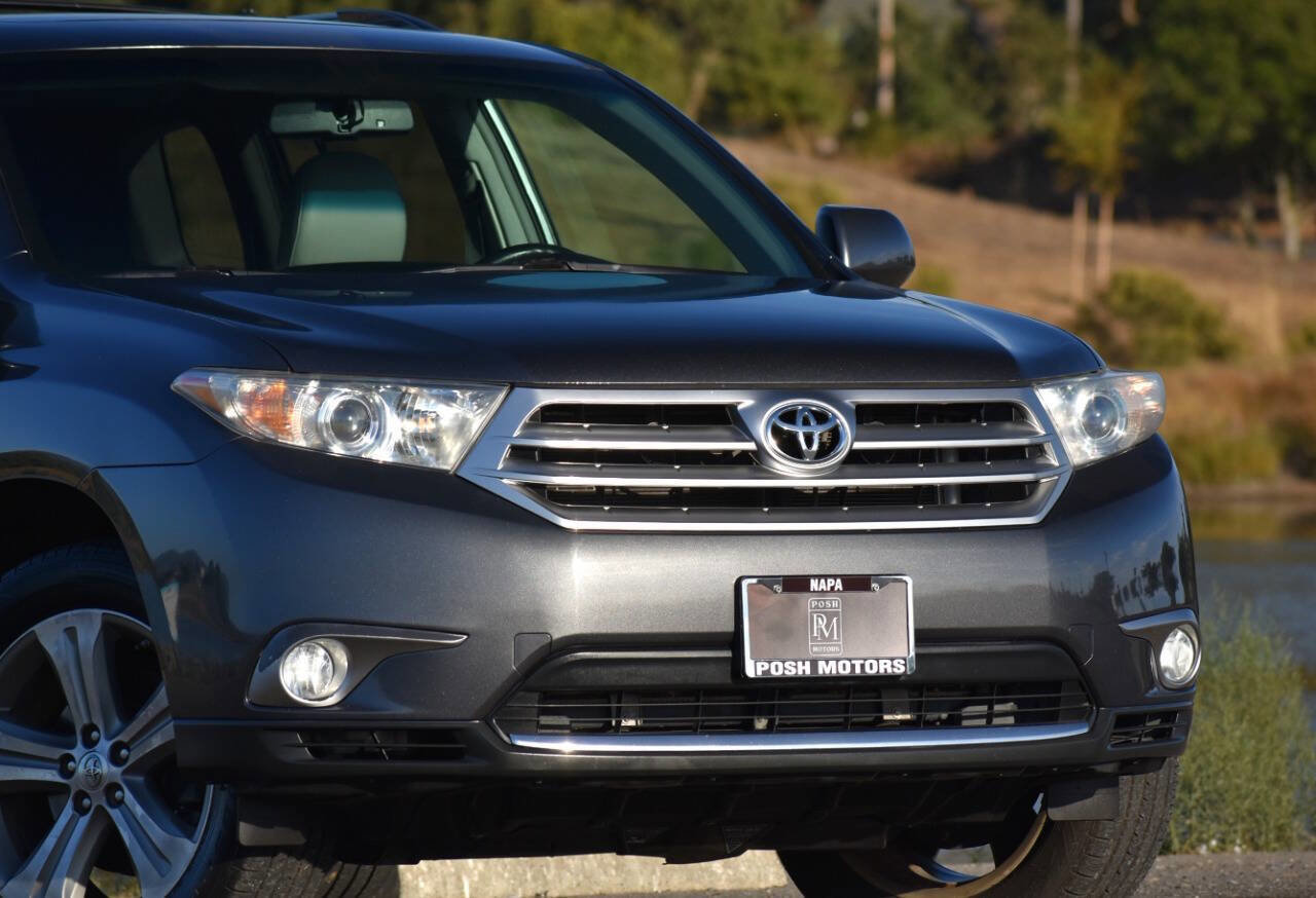 Used 2012 Toyota Highlander Limited image 3