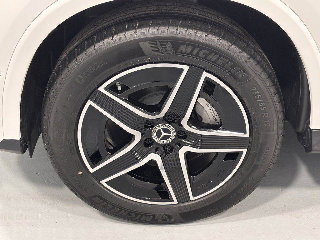 Used 2026 Mercedes-Benz GLC 300 4MATIC image 29