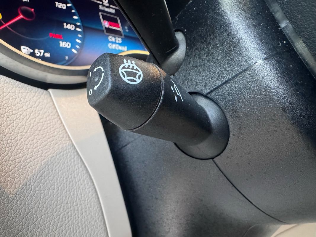 Used 2020 Mercedes-Benz GLC 300 4MATIC w/ Exterior Lighting Package image 22