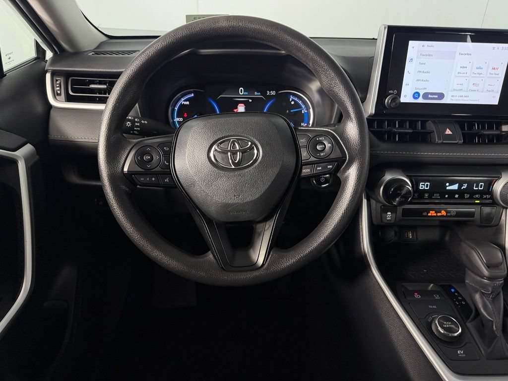 Used 2025 Toyota RAV4 XLE AWD/4WD image 13