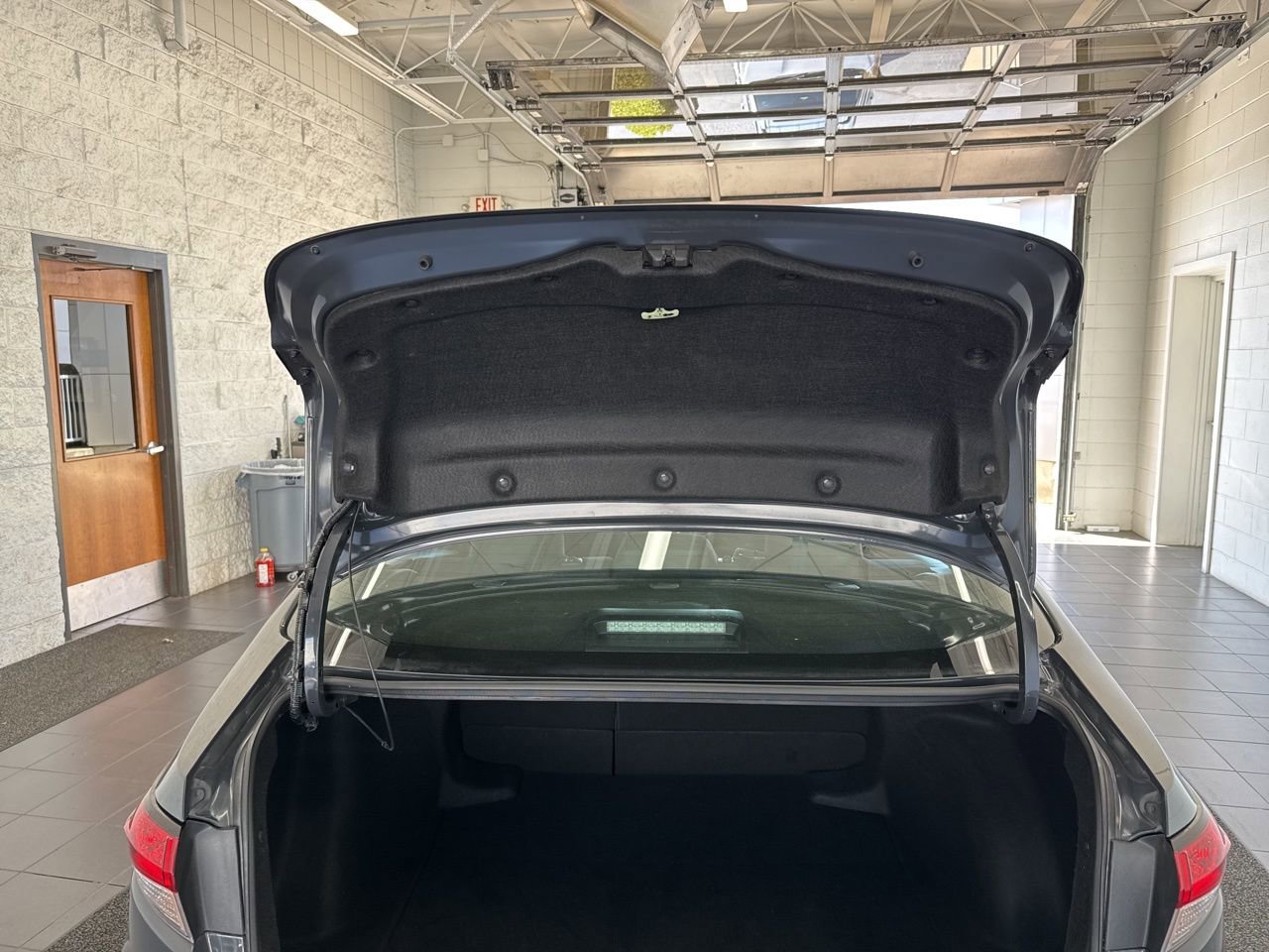 Used 2025 Toyota Corolla SE image 10