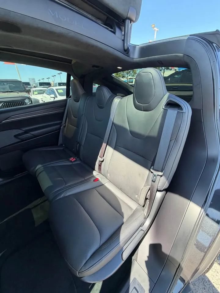 Used 2025 Tesla Model X AWD/4WD image 10