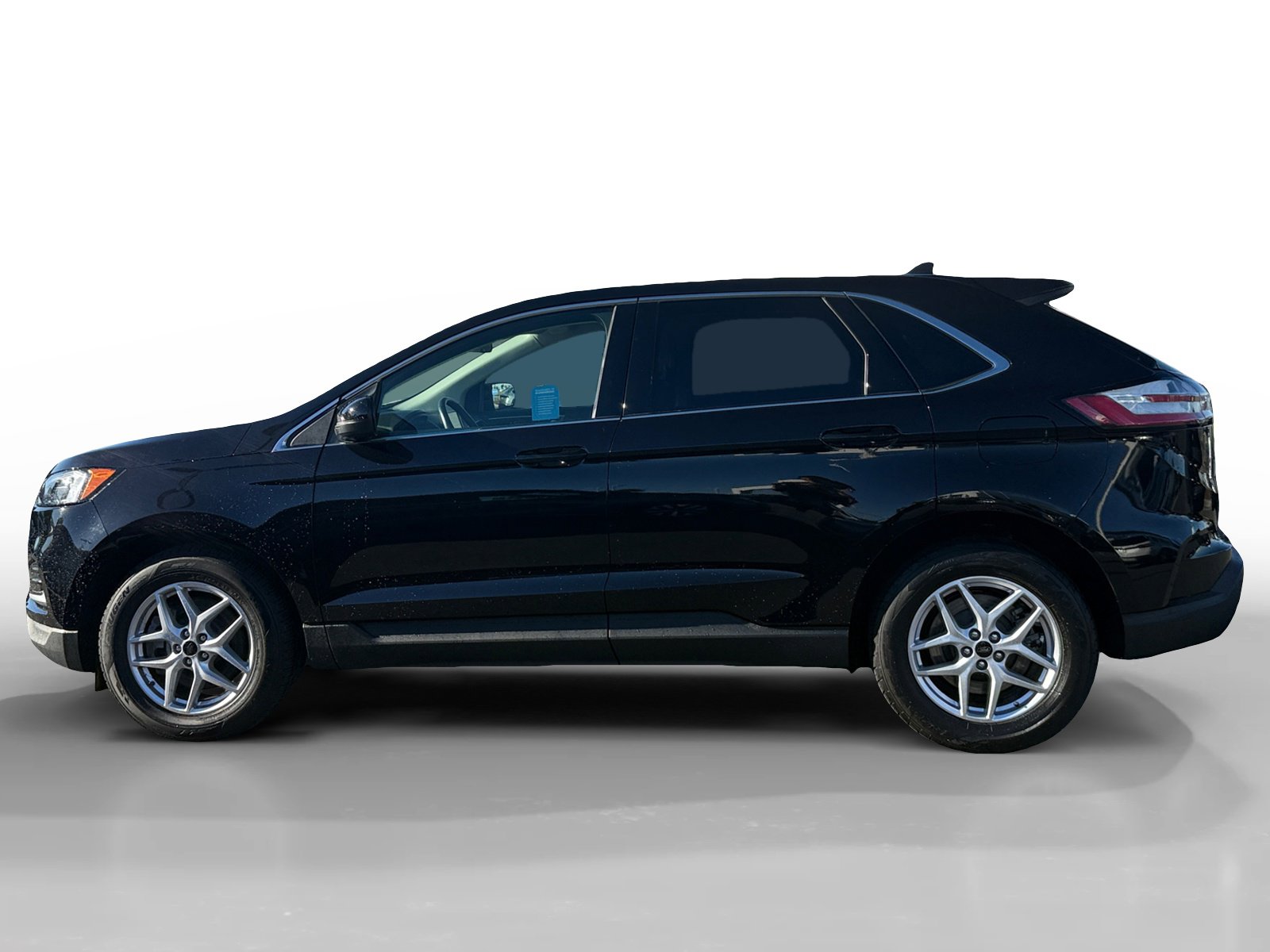 Used 2024 Ford Edge SEL image 2