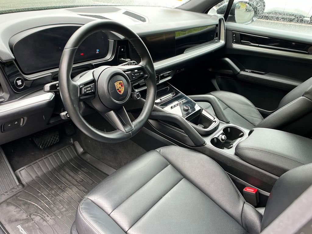 Used 2024 Porsche Cayenne AWD/4WD image 10