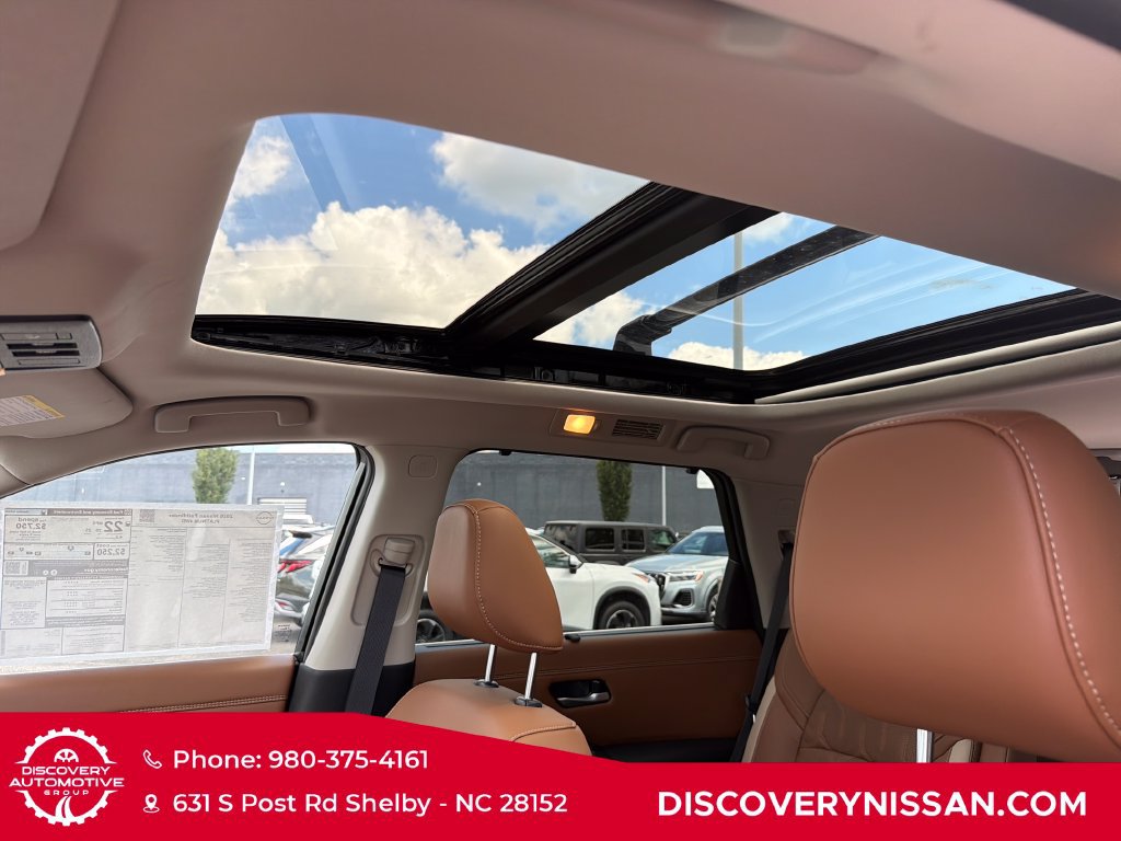 New 2026 Nissan Pathfinder Platinum w/ Lighting Package AWD/4WD image 27