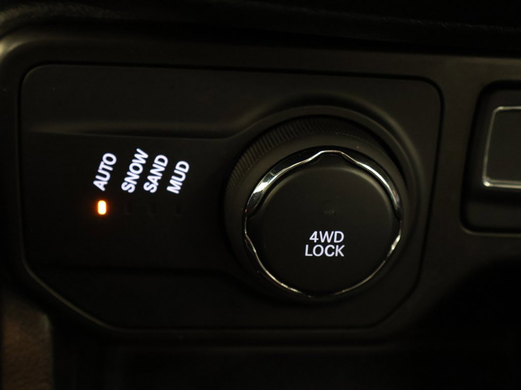 Used 2020 Jeep Renegade Limited w/ Trailer Tow Group image 35