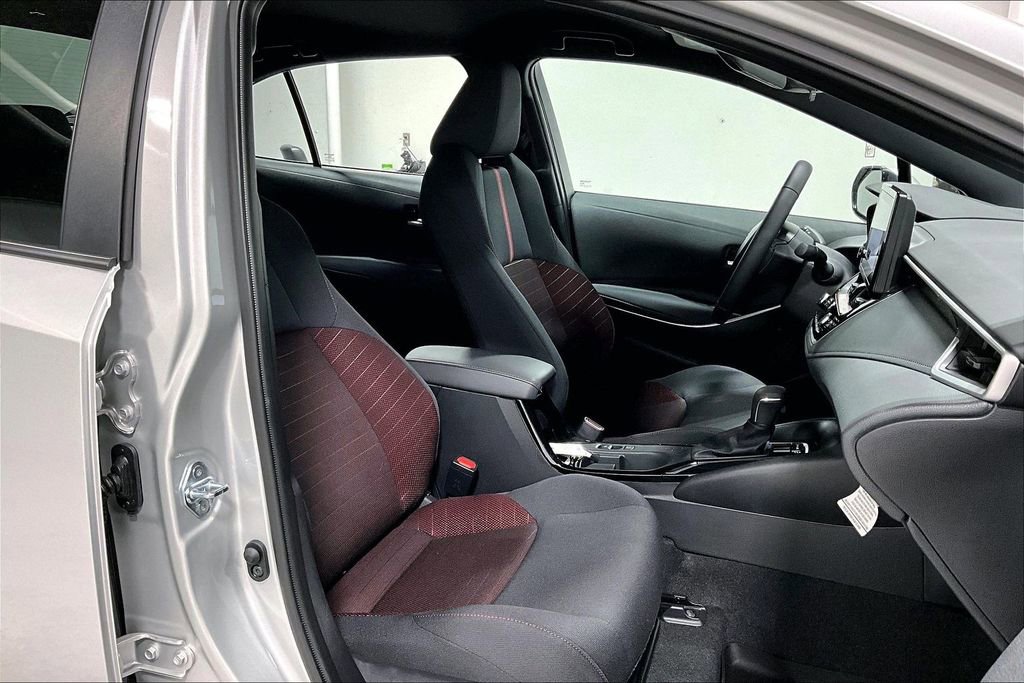 Used 2025 Toyota Corolla SE image 10