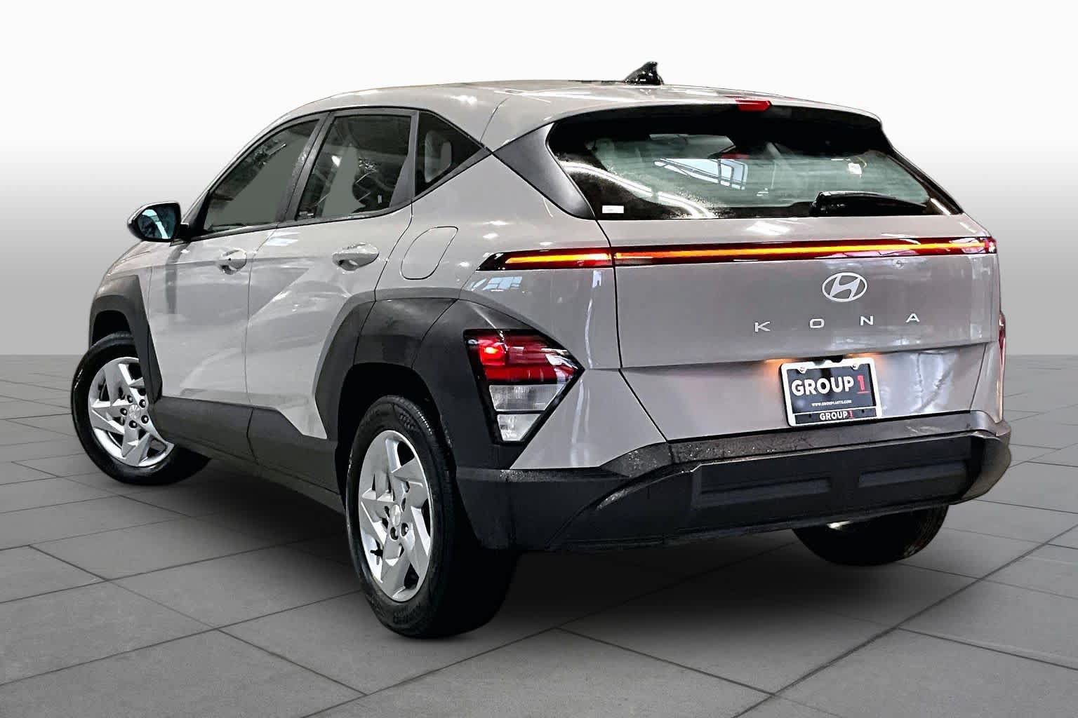 Used 2024 Hyundai Kona SE FWD image 12