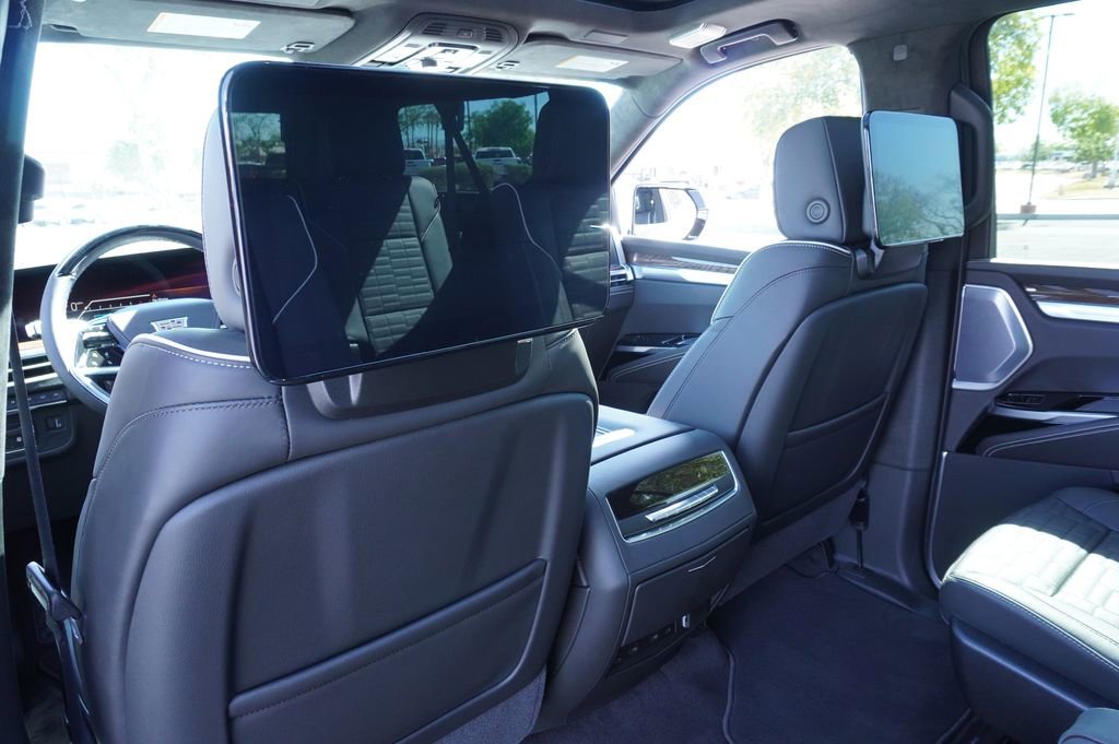 New 2026 Cadillac Escalade ESV Platinum Sport w/ LPO, ONYX Package image 11