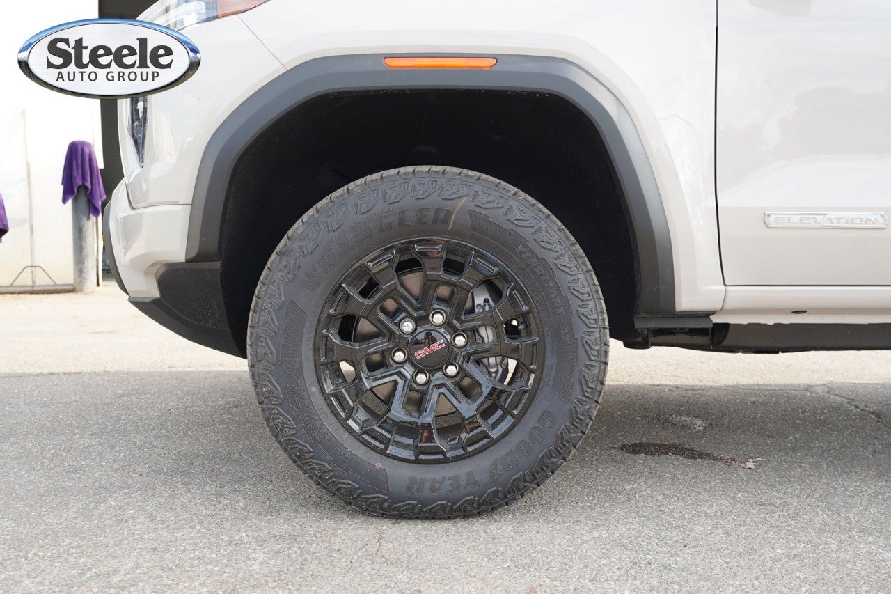 New 2026 GMC Canyon Elevation w/ Convenience Package RWD image 28