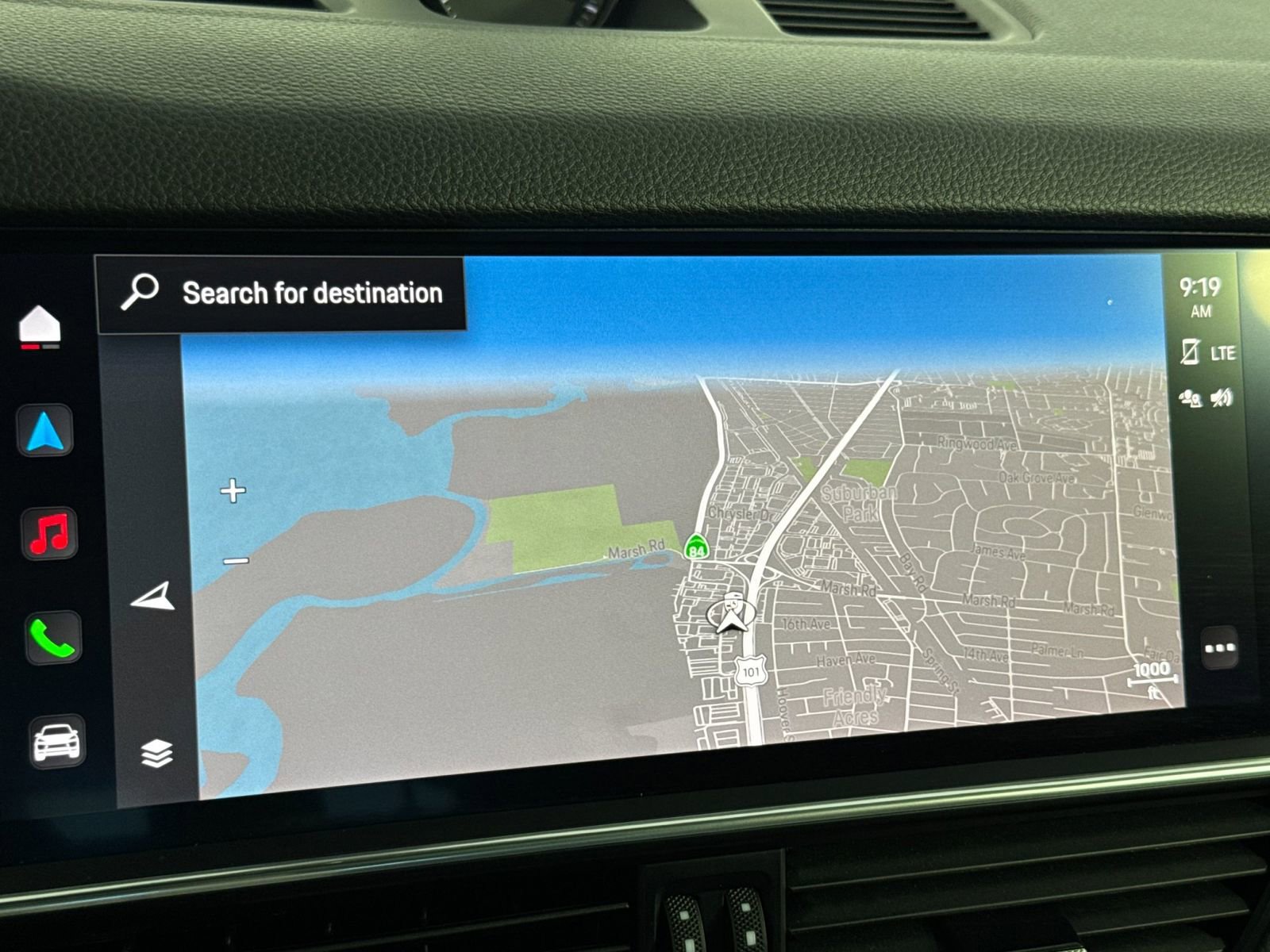 Certified 2023 Porsche Cayenne Platinum Edition image 23