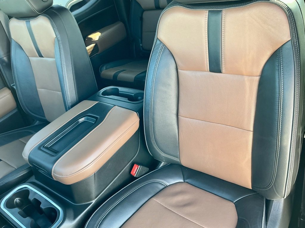 Used 2021 Chevrolet Silverado 1500 High Country w/ Technology Package image 40