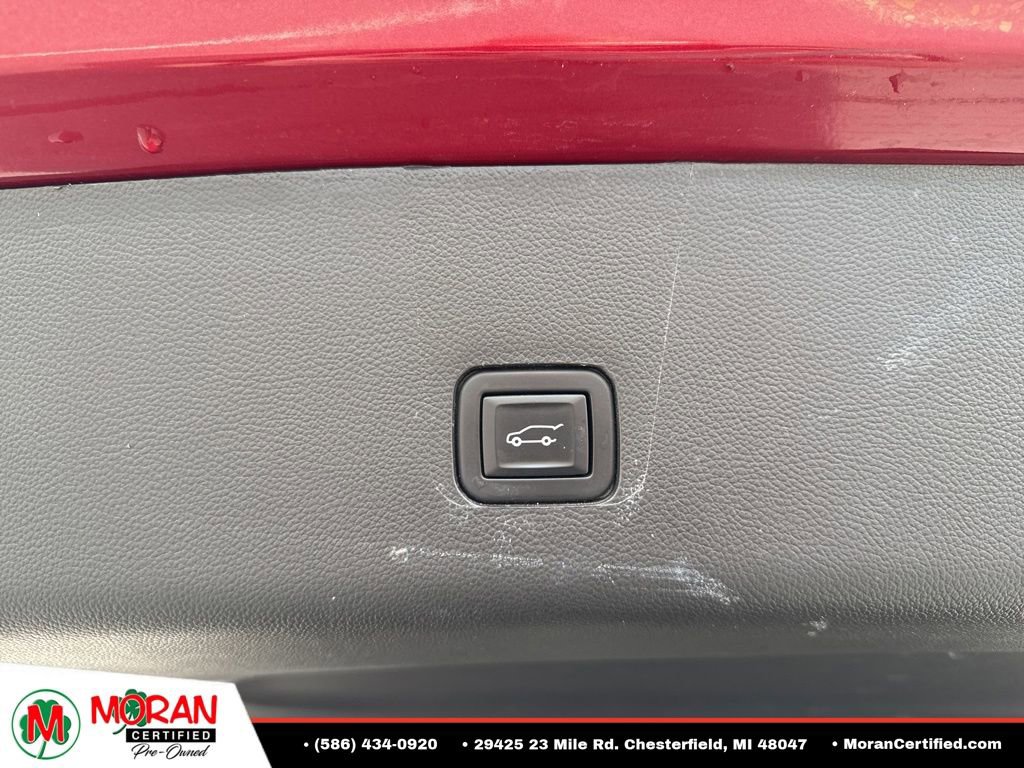 Used 2020 Chevrolet Traverse RS w/ LPO, Floor Liner Package FWD image 34