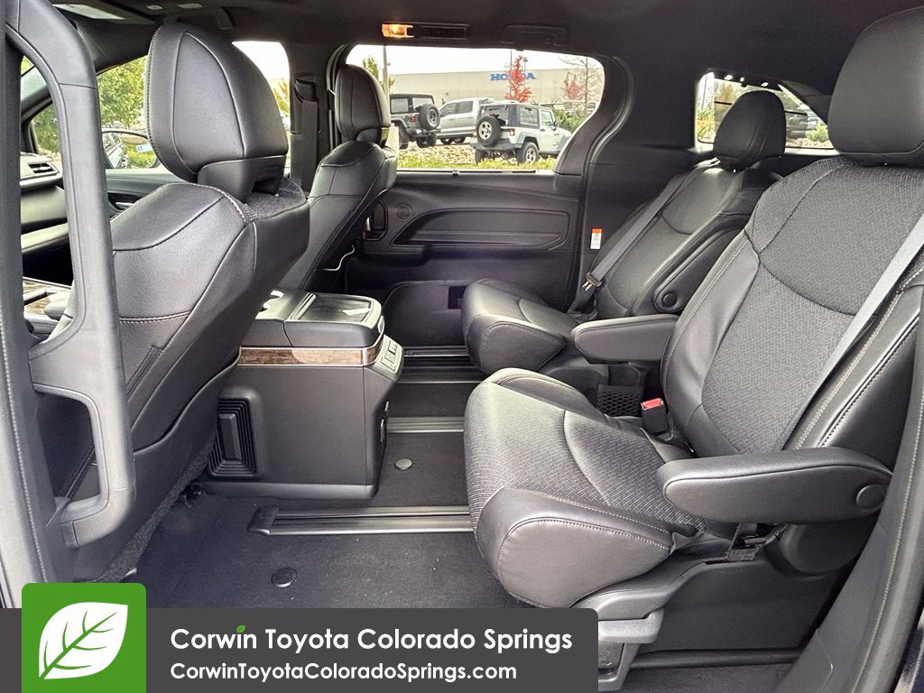 New 2026 Toyota Sienna Platinum AWD/4WD image 17