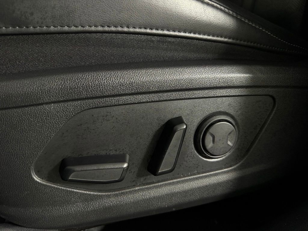 Used 2023 Kia Sorento EX image 31