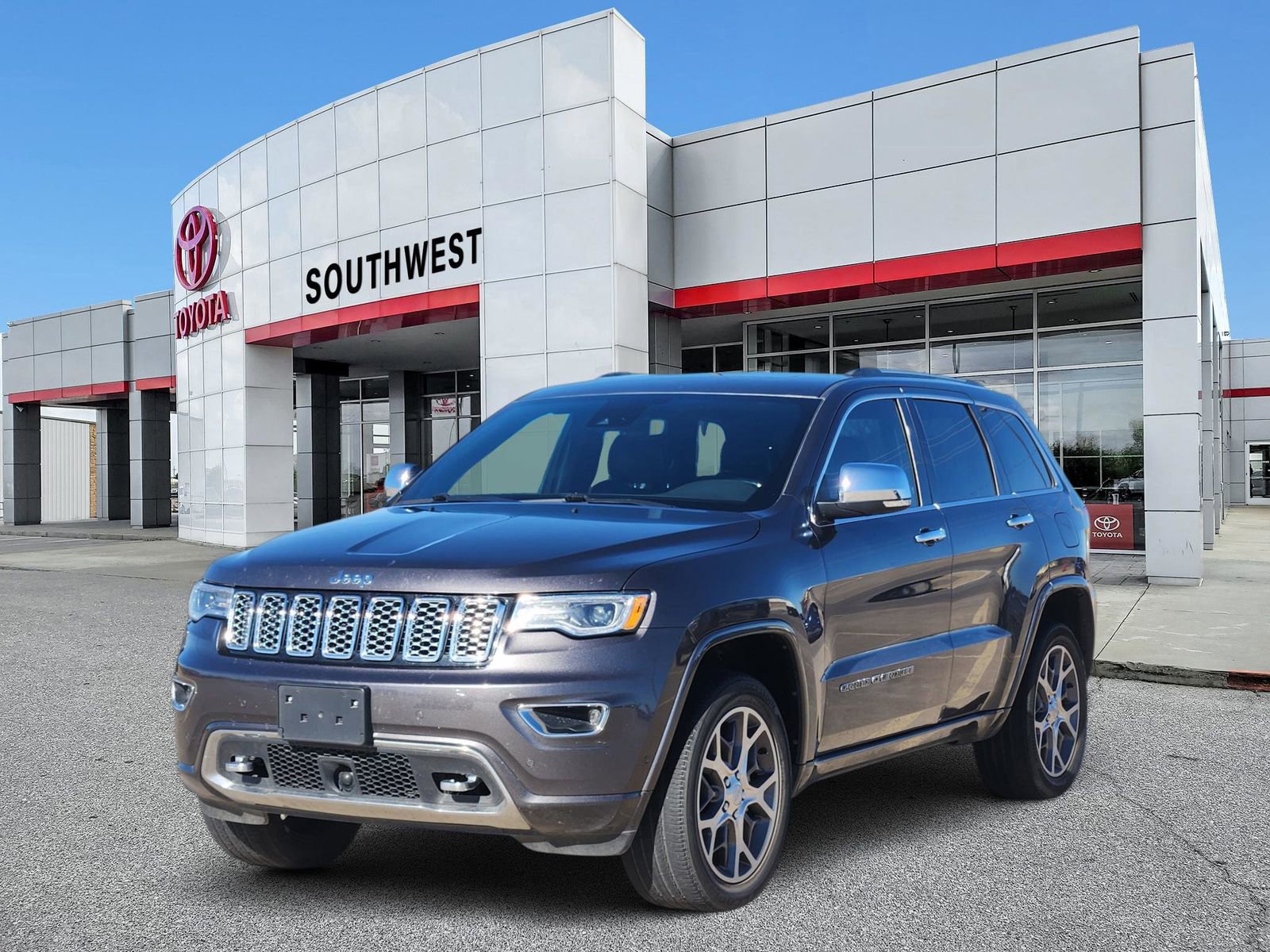 Used 2020 Jeep Grand Cherokee Overland image 2