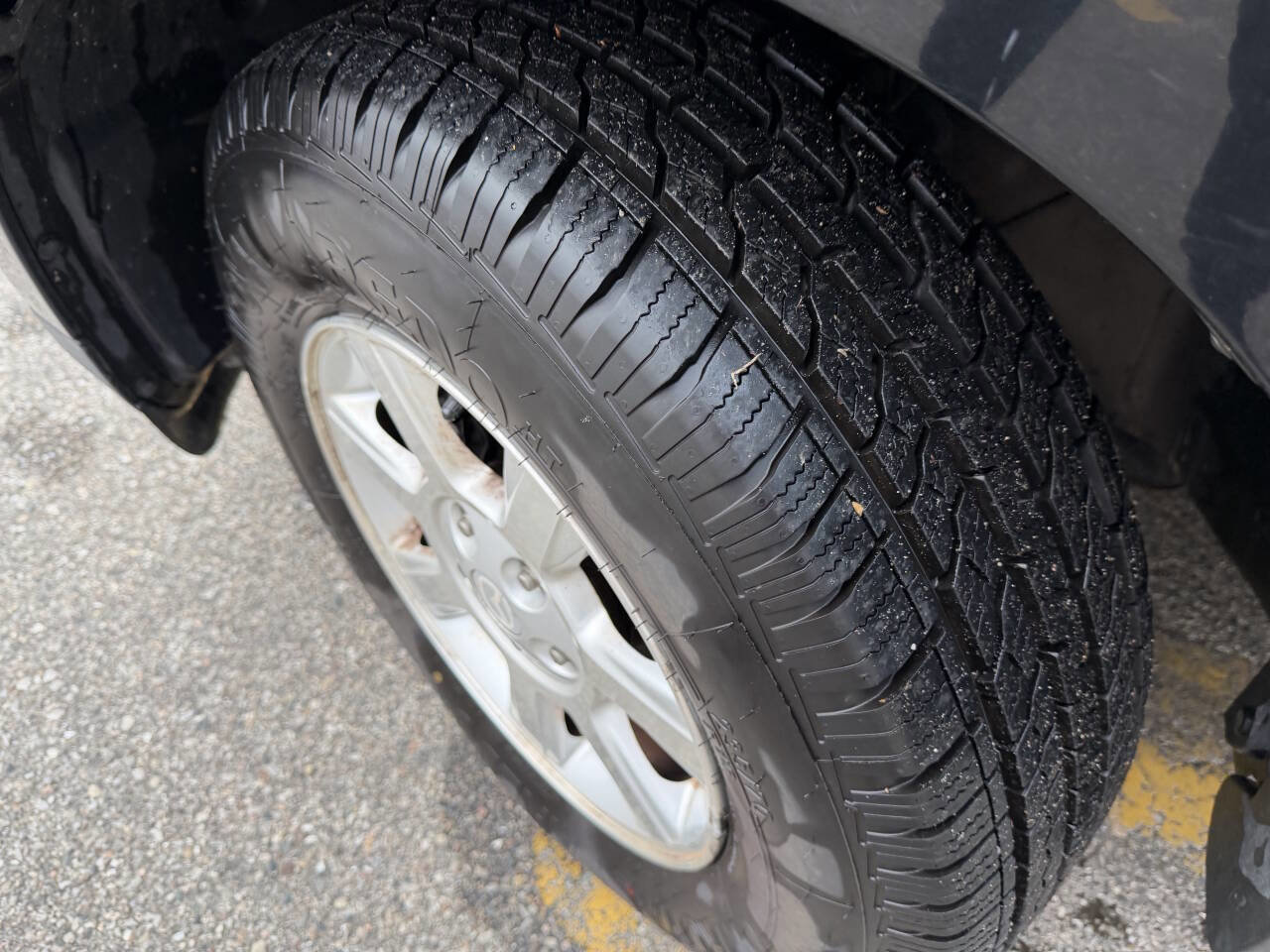 Used 2011 MAZDA Tribute i image 25