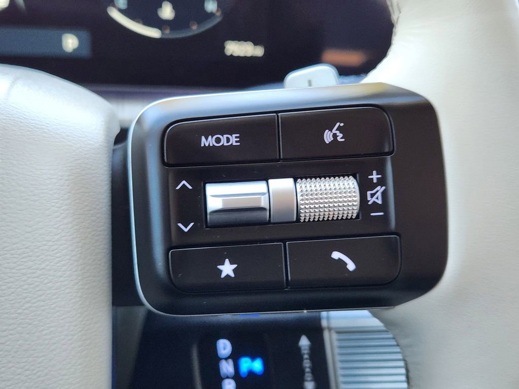 Used 2025 Hyundai Santa Fe Calligraphy image 25