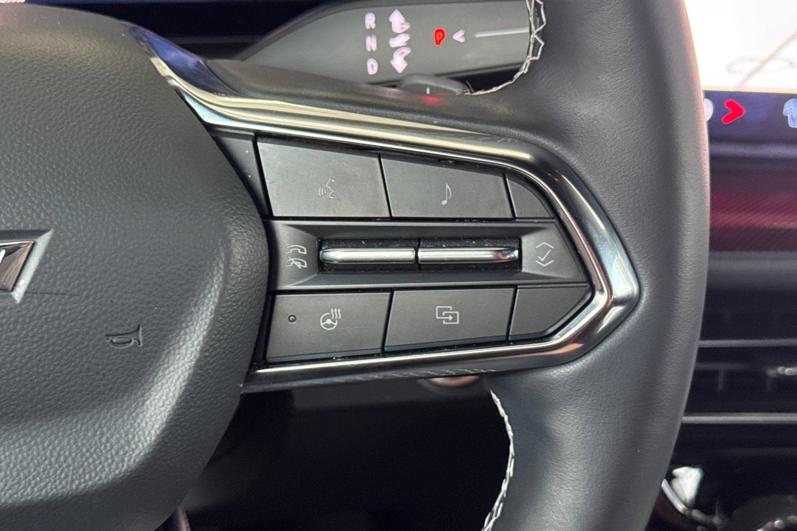 Used 2025 Chevrolet Traverse Z71 AWD/4WD image 38