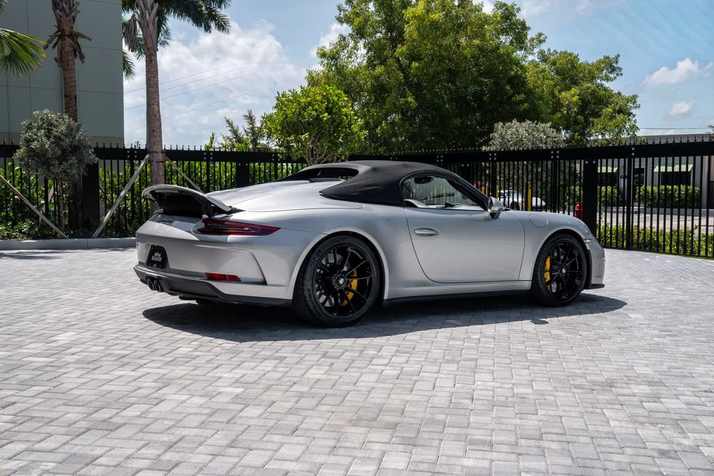 Used 2019 Porsche 911 Speedster RWD image 89