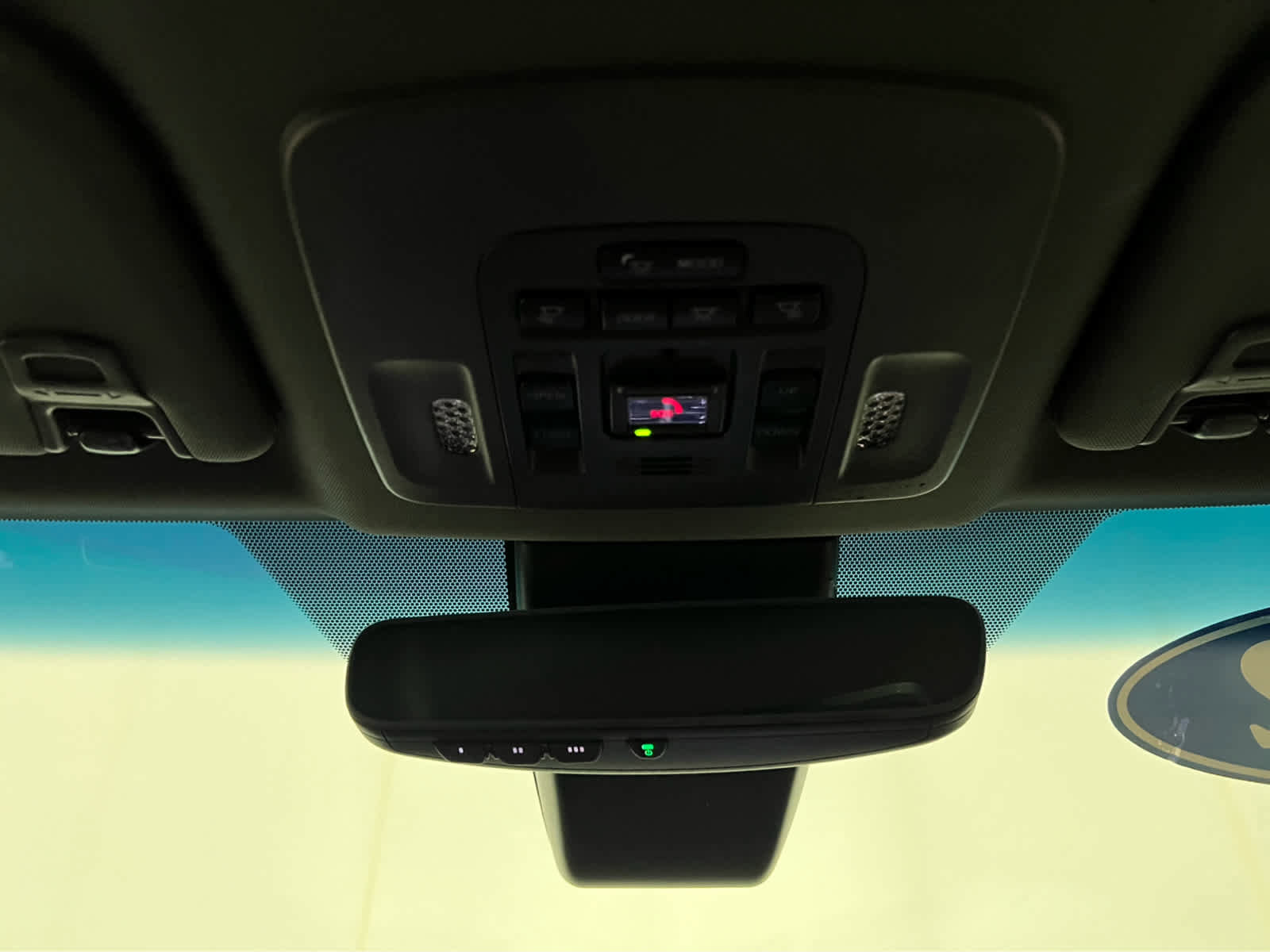 Used 2022 Toyota Avalon Limited w/ Advanced Safety Package FWD image 15