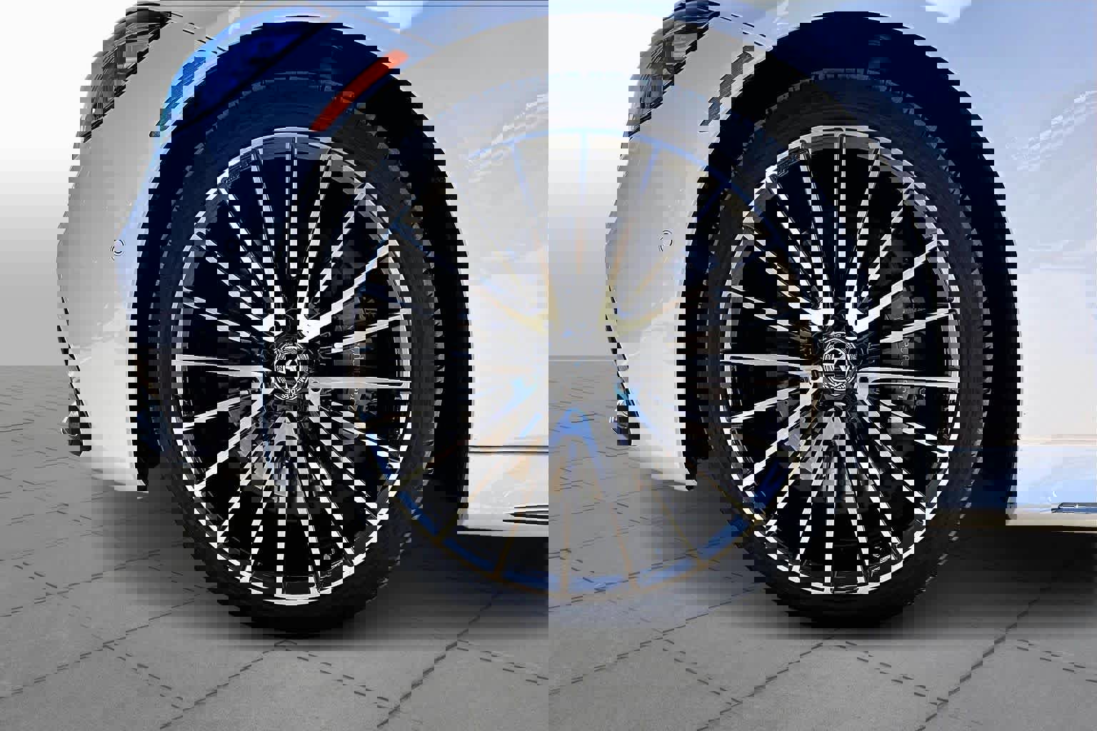 Used 2024 Mercedes-Benz S 580 4MATIC Sedan image 9