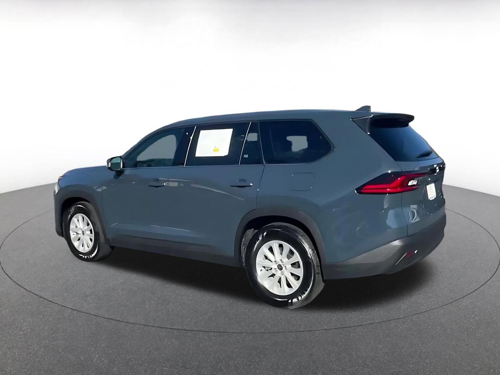 Used 2025 Toyota Grand Highlander FWD image 10