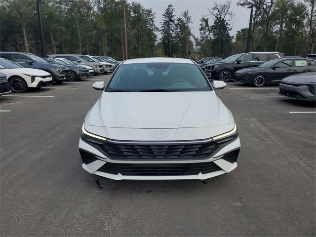 Used 2024 Hyundai Elantra SEL image 5