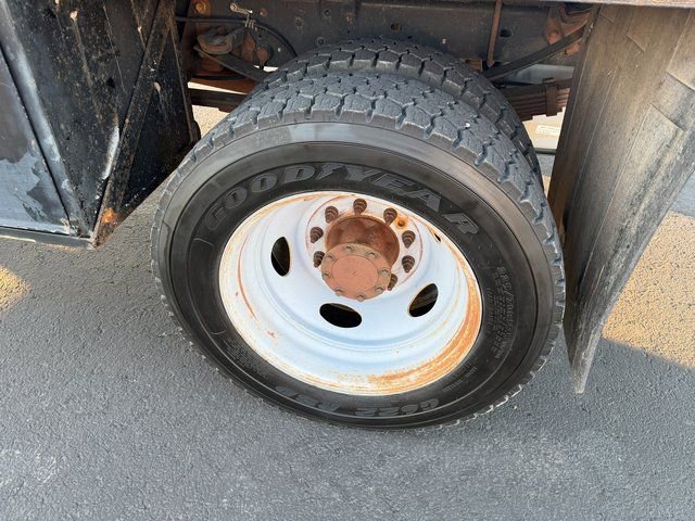 Used 2011 Ford F450 XL w/ PWR Equipment Group image 15